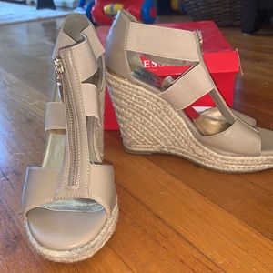 Guess wedge sandal